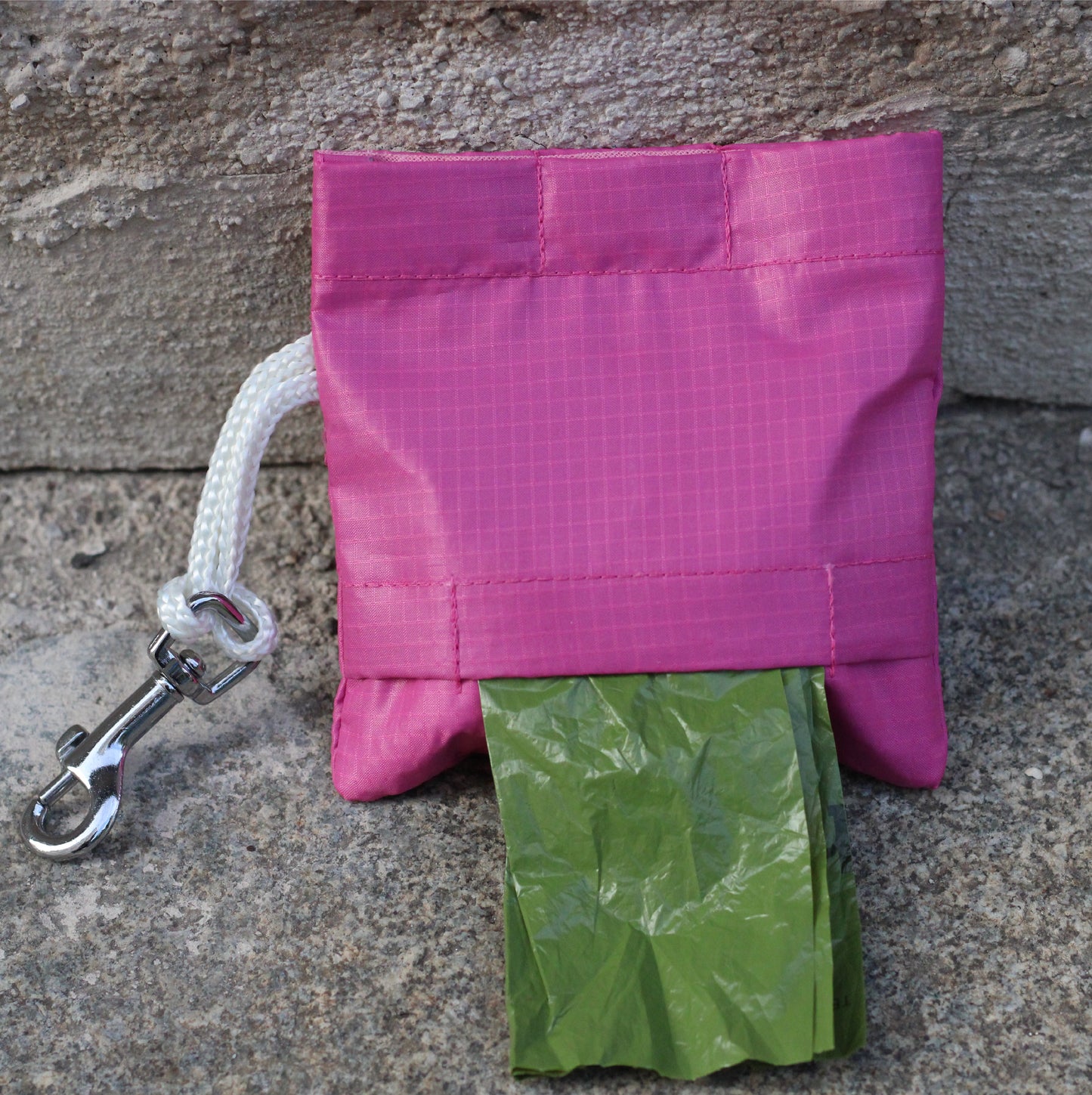 Upcycling "Poo-Bag-Tasche", Rosa